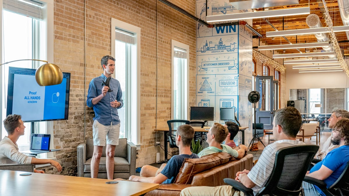 Balancing Act: How Entrepreneur Life Coaches Support Work-Life Integration
