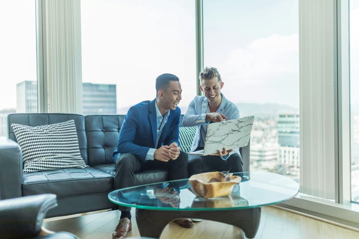 Local Insights: The Advantages of Working with Career Coaches in Your Area